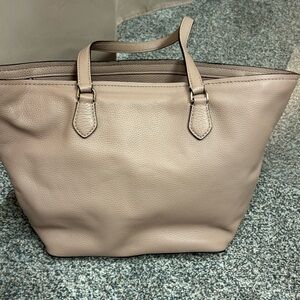 Elegant Tan Leather Tote Bag